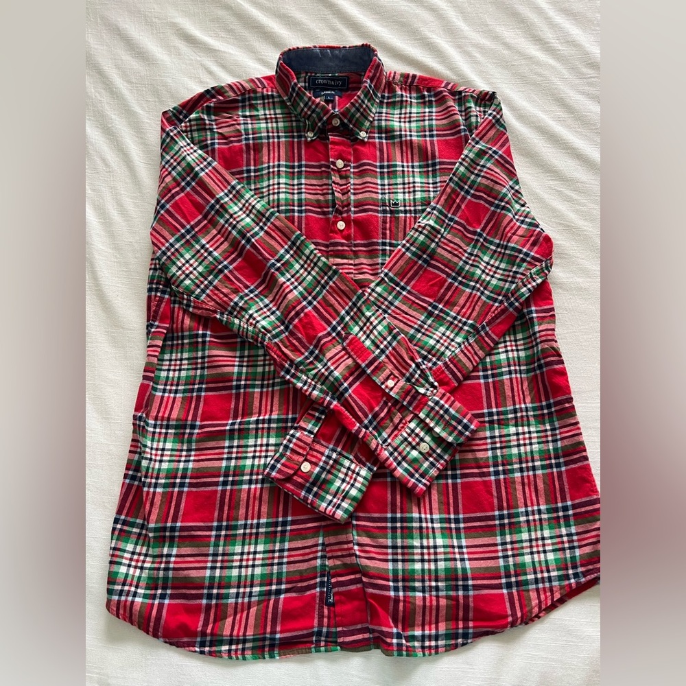 EUC Men’s Crown and Ivy Button Down Size L